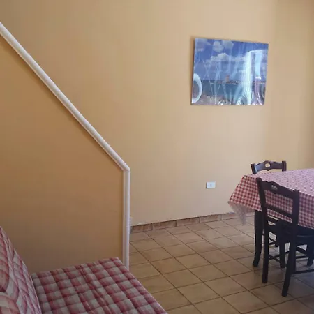 Leonardo Da Vinci Apartment